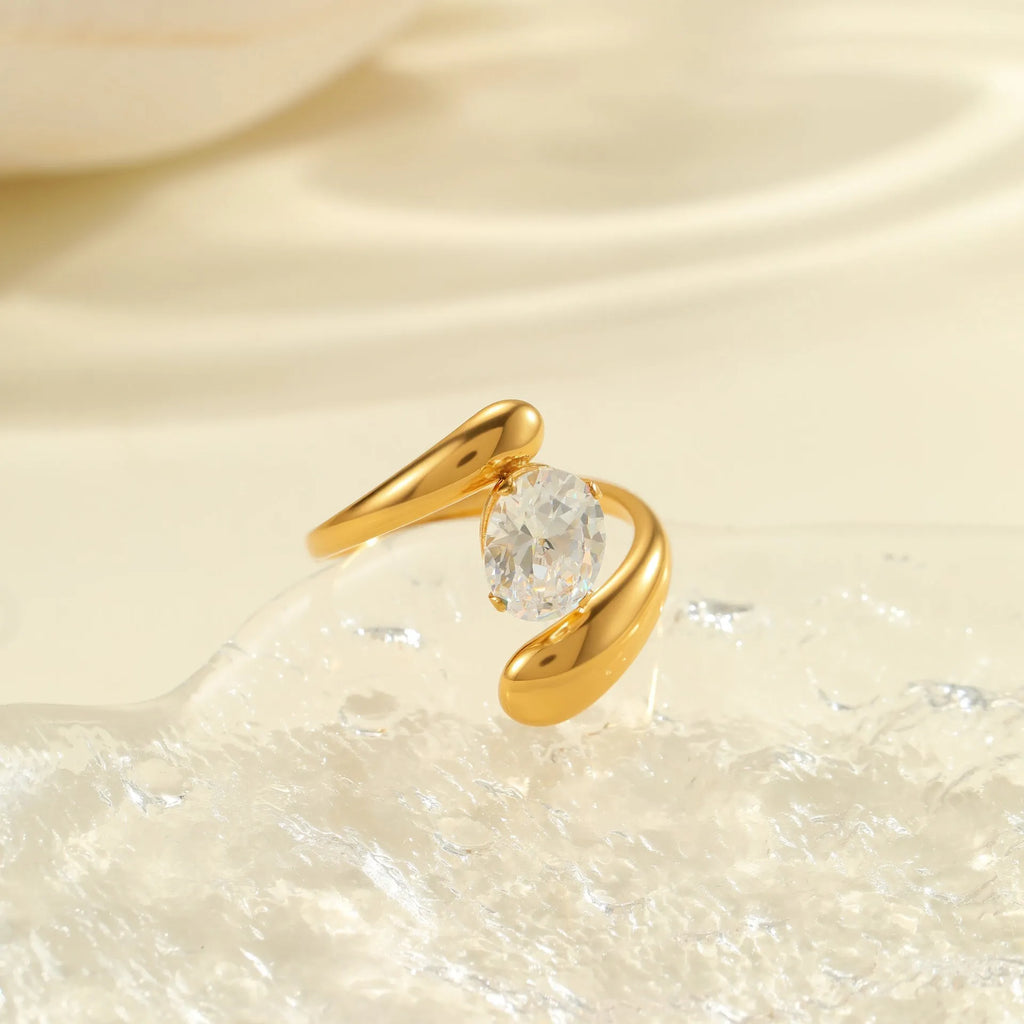 Geometric open mouth zircon ring in stainless steel with adjustable free size design