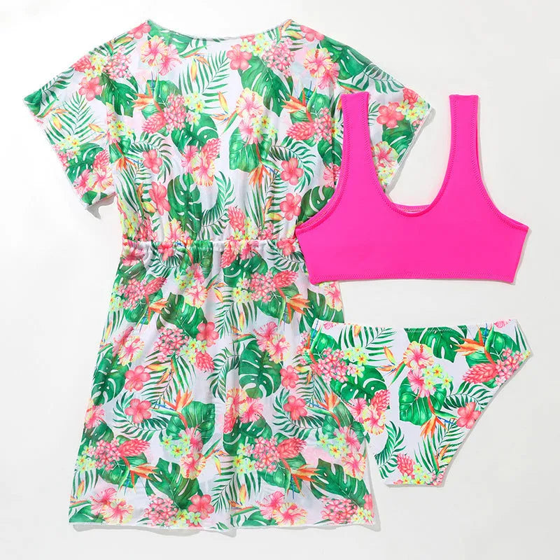 Girls' two-piece floral print swimsuit set in polyester fabric for swimming