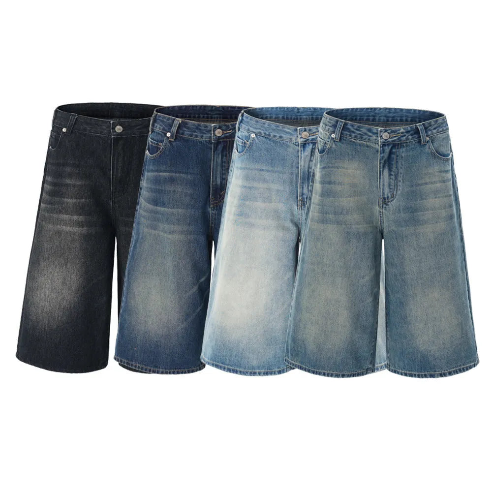 Men's loose straight-leg cropped denim shorts in light blue colour