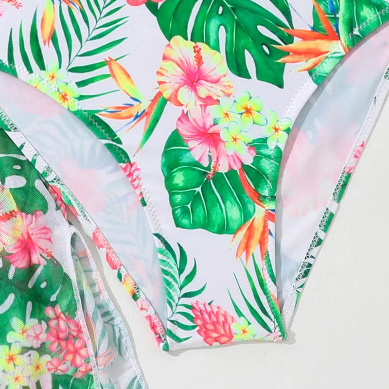 Girls' two-piece floral print swimsuit set in polyester fabric for swimming