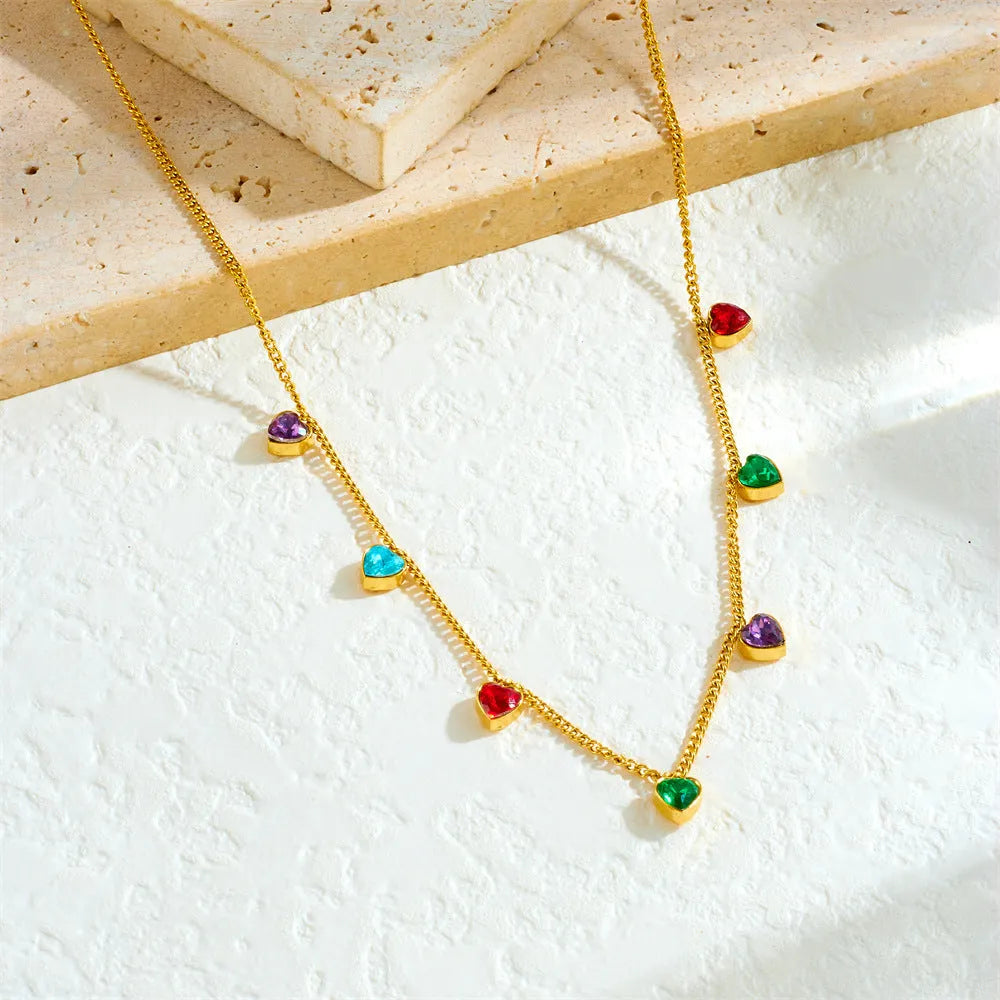 Women's gold-plated stainless steel necklace with heart pendant on adjustable chain