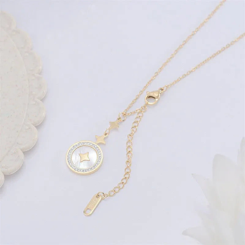 Women's six-pointed star titanium steel necklace in rose gold or gold with geometric pendant and adjustable chain