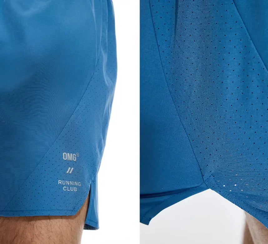 Four-point running shorts with laser stitching and stretch fabric in black or blue athletic colours