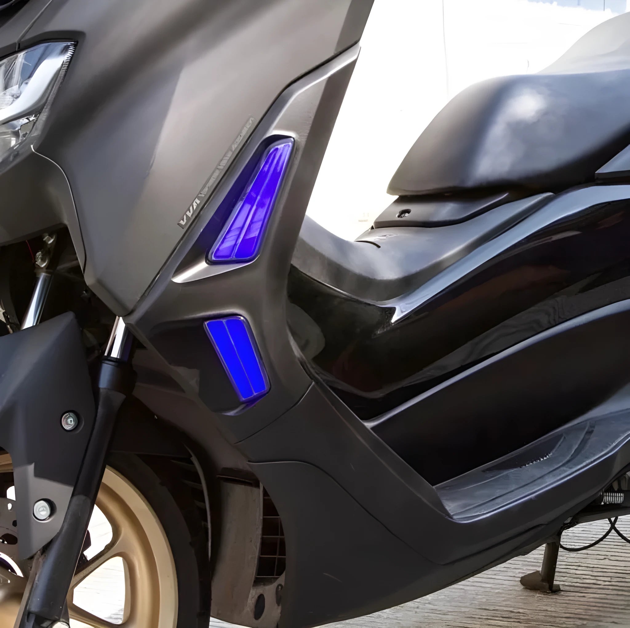 Yamaha NMAX155 LED turn signal light in white yellow, blue yellow, or red yellow colour.