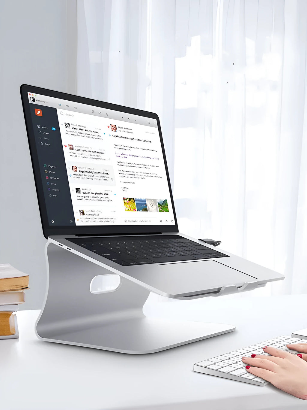 Aluminium alloy notebook cooling bracket with rotary stand and stripe heat dissipation pattern