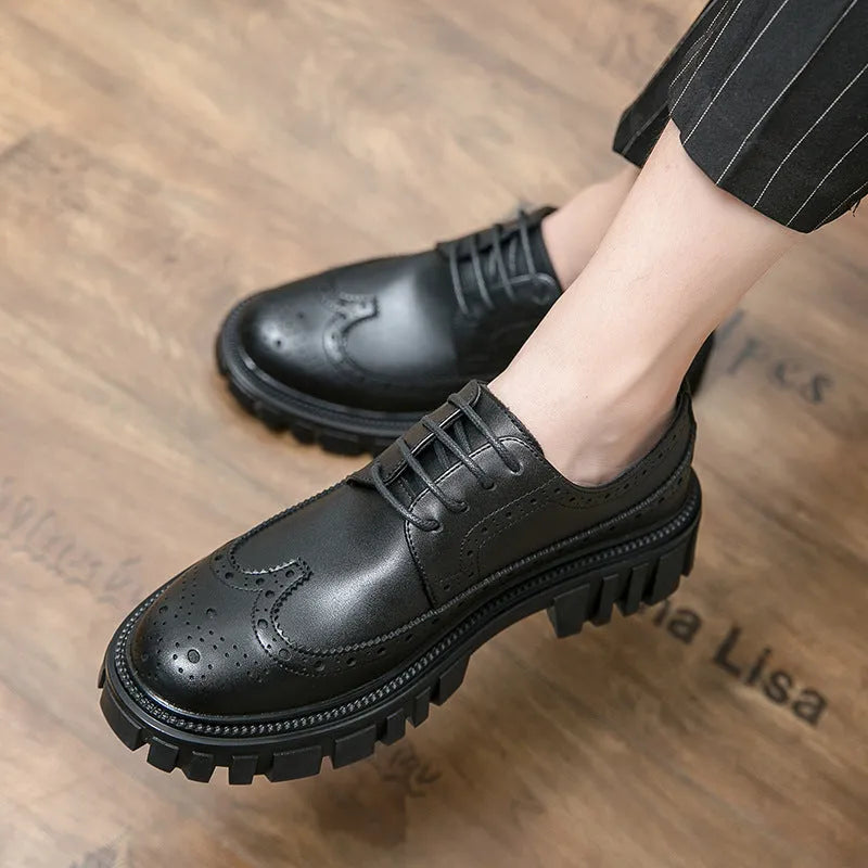 Men's black and brown brogue shoes with round toe design and artificial PU upper