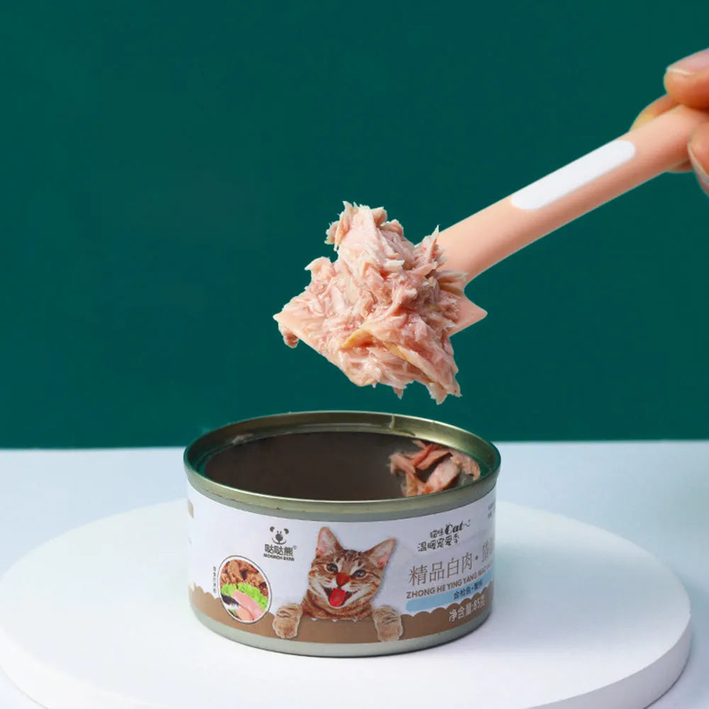 Long-handle pet feeding spoon with right-angle edge for scraping canned food jar walls