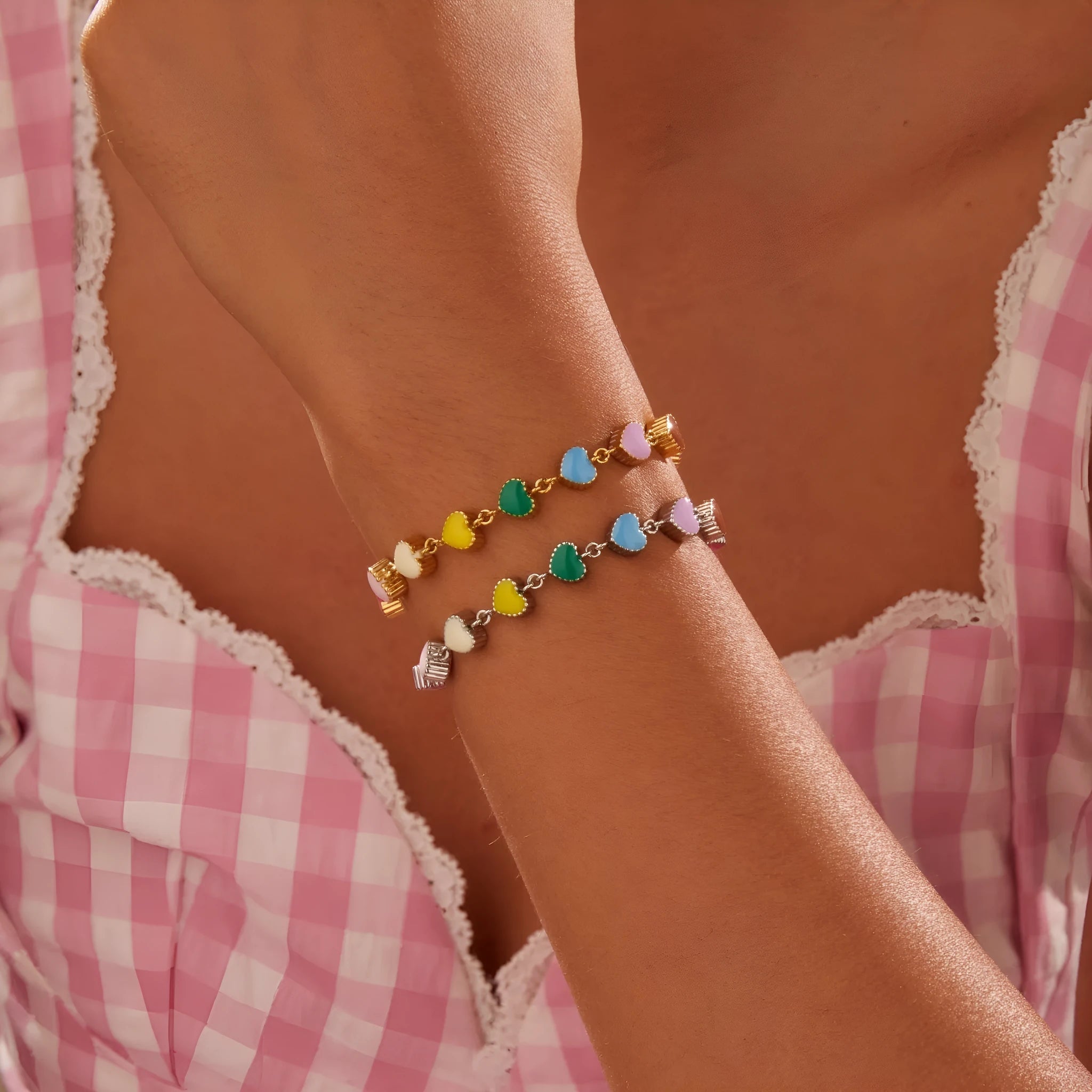 Gold or silver colour love heart-shaped titanium steel bracelet for women's fashion jewellery