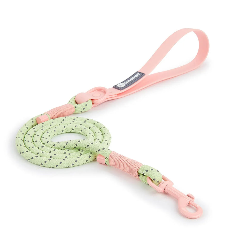 Solid colour PVC dog hand-holding rope leash in dark red purple yellow and taoyao green options.