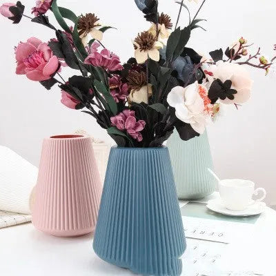 Melamine plastic decorative flower vase in 16x20cm size with colourful options