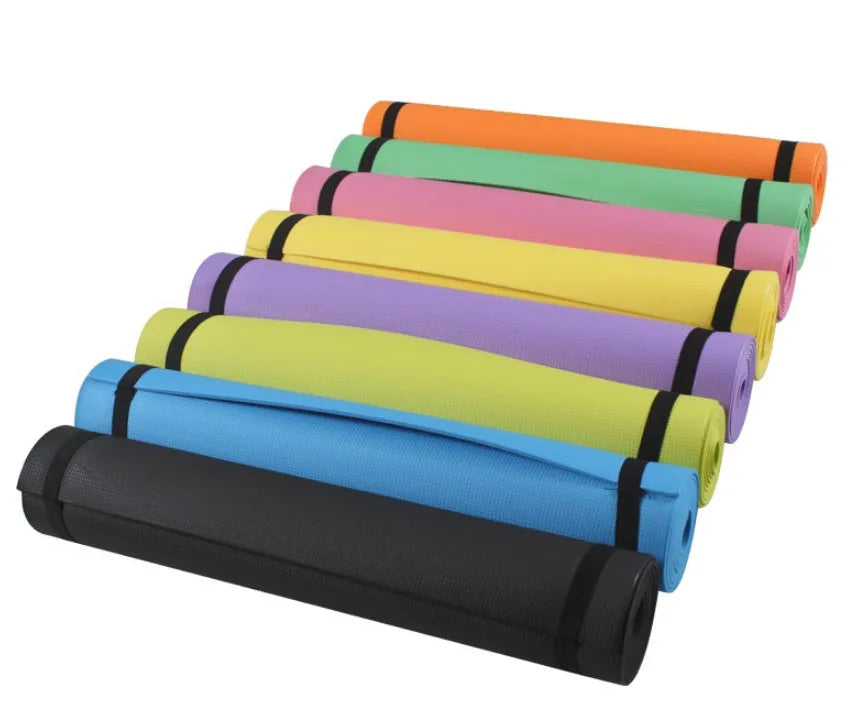 EVA yoga mat in blue showing thickness options of 4mm and 6mm for fitness exercises