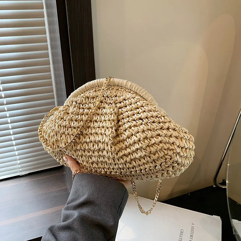Shell-shaped straw beach bag with chain strap detail in khaki colour