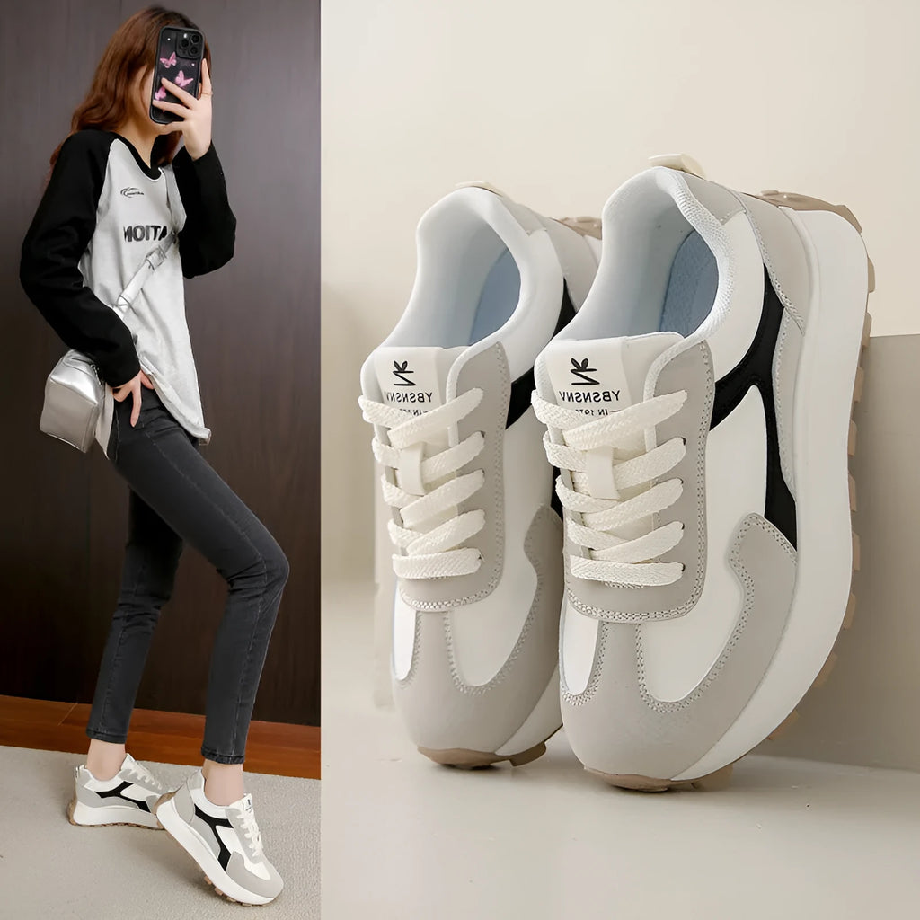 Women's low-top platform sports shoes in card black with mesh lining and front lace-up closure