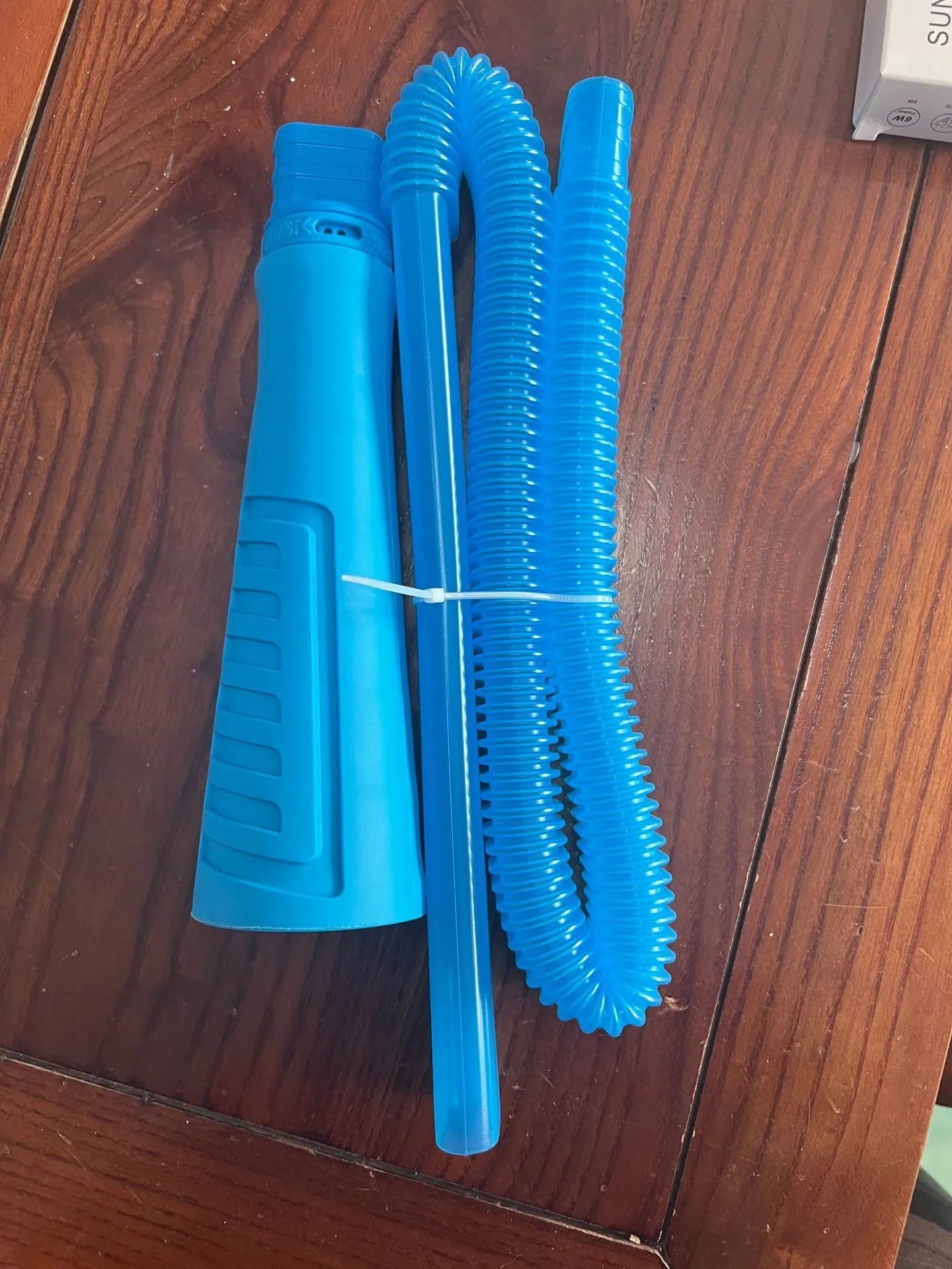 Blue plastic vacuum cleaner suction pipe attachment with round head, 114cm length for appliance dust cleaning