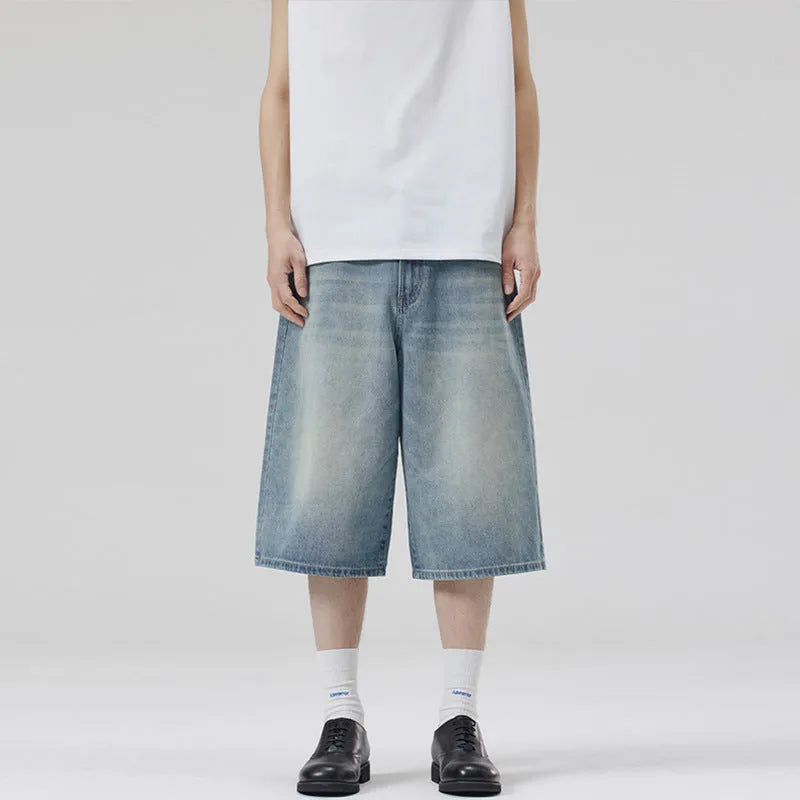 Men's loose straight-leg cropped denim shorts in light blue colour