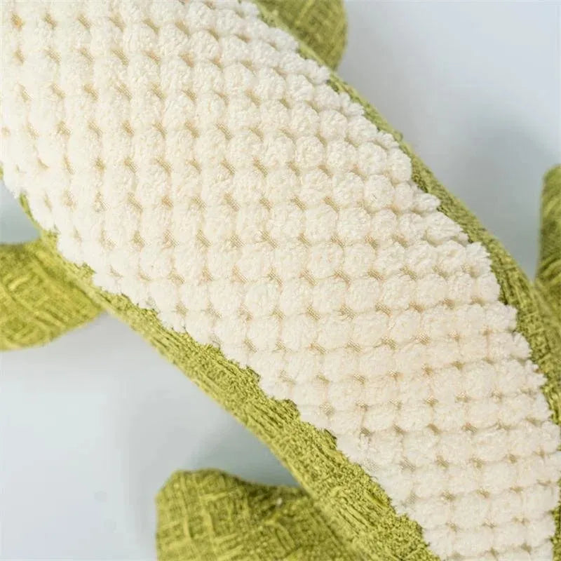 Blue, green and red corn grid pattern pet plush toys with biting sound mechanism