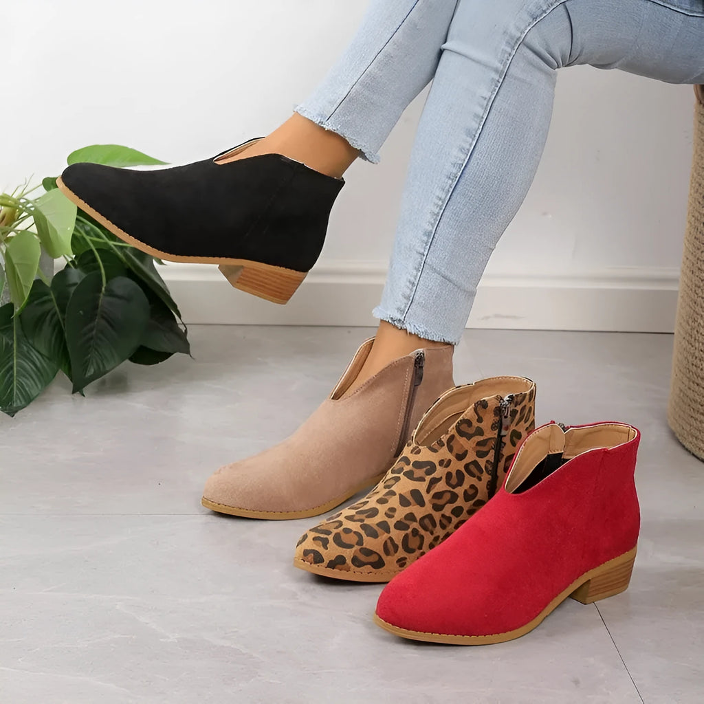 V Cut Chelsea women's chunky heel pointed ankle boots in solid colour, side zipper, artificial PU upper, rubber sole