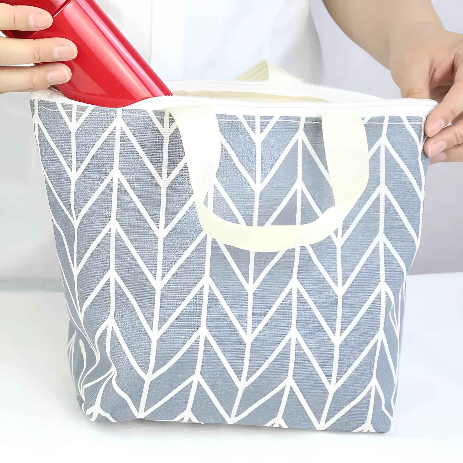 Arrow print waterproof cosmetic bag with zippered closure for travel and home organisation