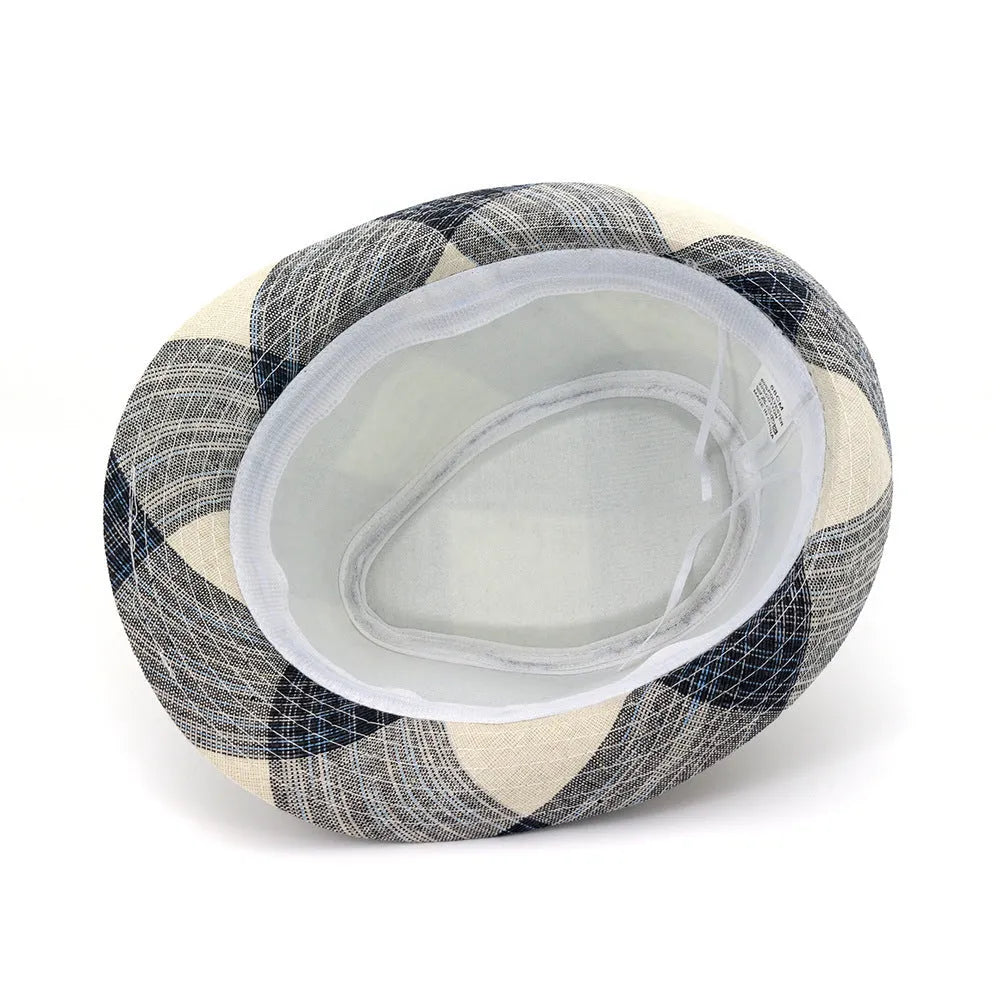 Bell-crown polyester sun hat in black or blue with 58cm circumference and 4.5cm brim