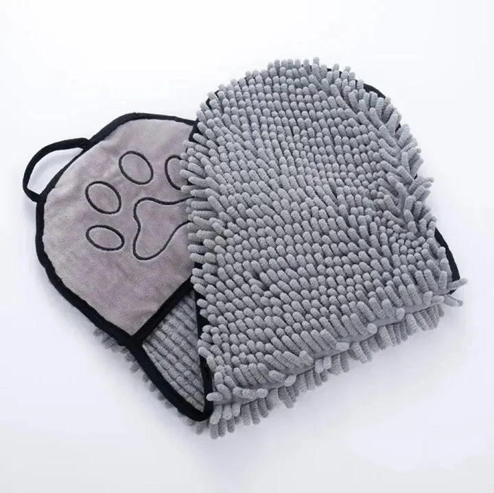 Four-layer thick pet bath robe towel measuring 62cm by 23cm in blue, grey, purple or red colours