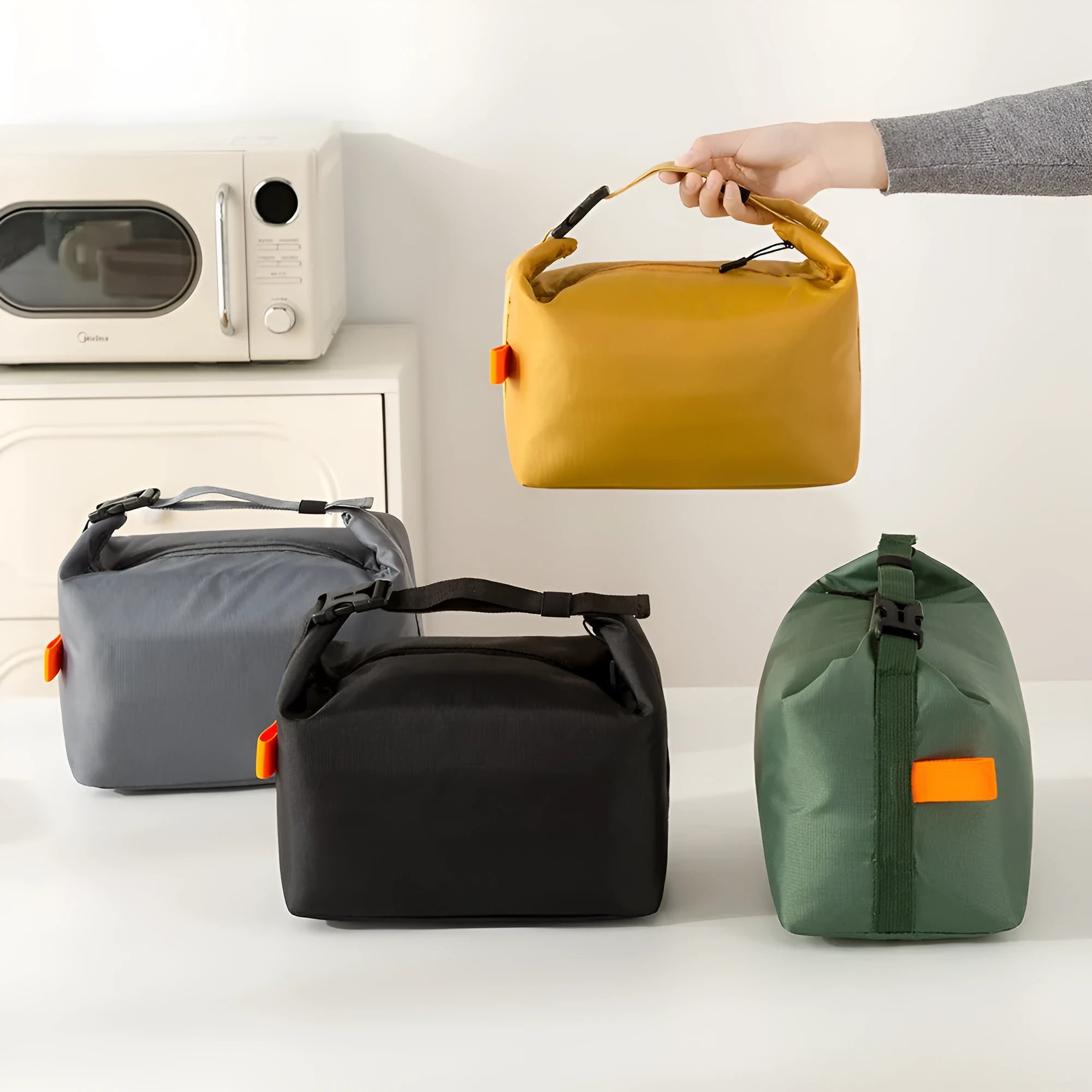 Japanese style insulated Oxford cloth lunch bag in Army Green colour