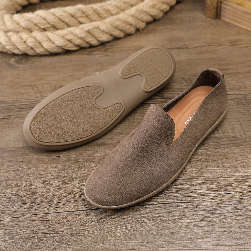 Men's handmade casual shoes with cowhide lining in khaki colour showing low-top design and rubber sole