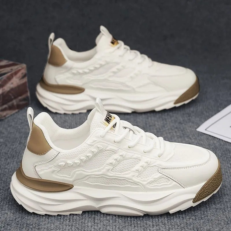 Men's solid colour casual shoes with breathable mesh upper in black or white.