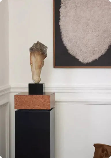 French retro abstract horse head desktop sculpture with carved finish, 50cm tall.