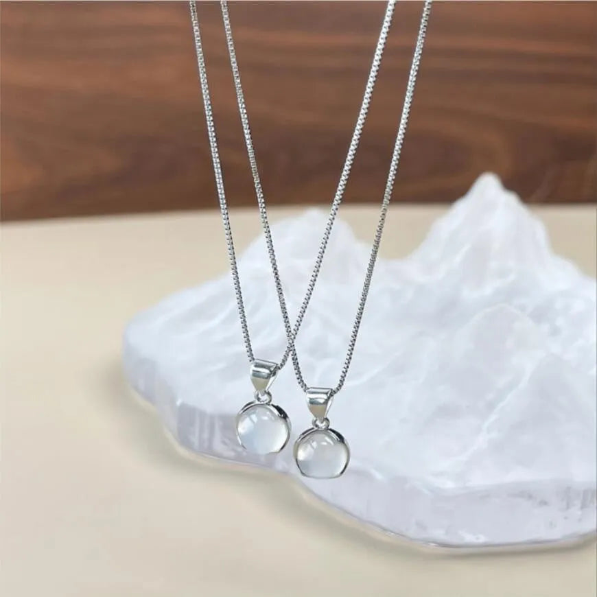 Women's oval pendant necklace with geometric eight awn star design on adjustable 21-50cm chain in X7 6moon light colour