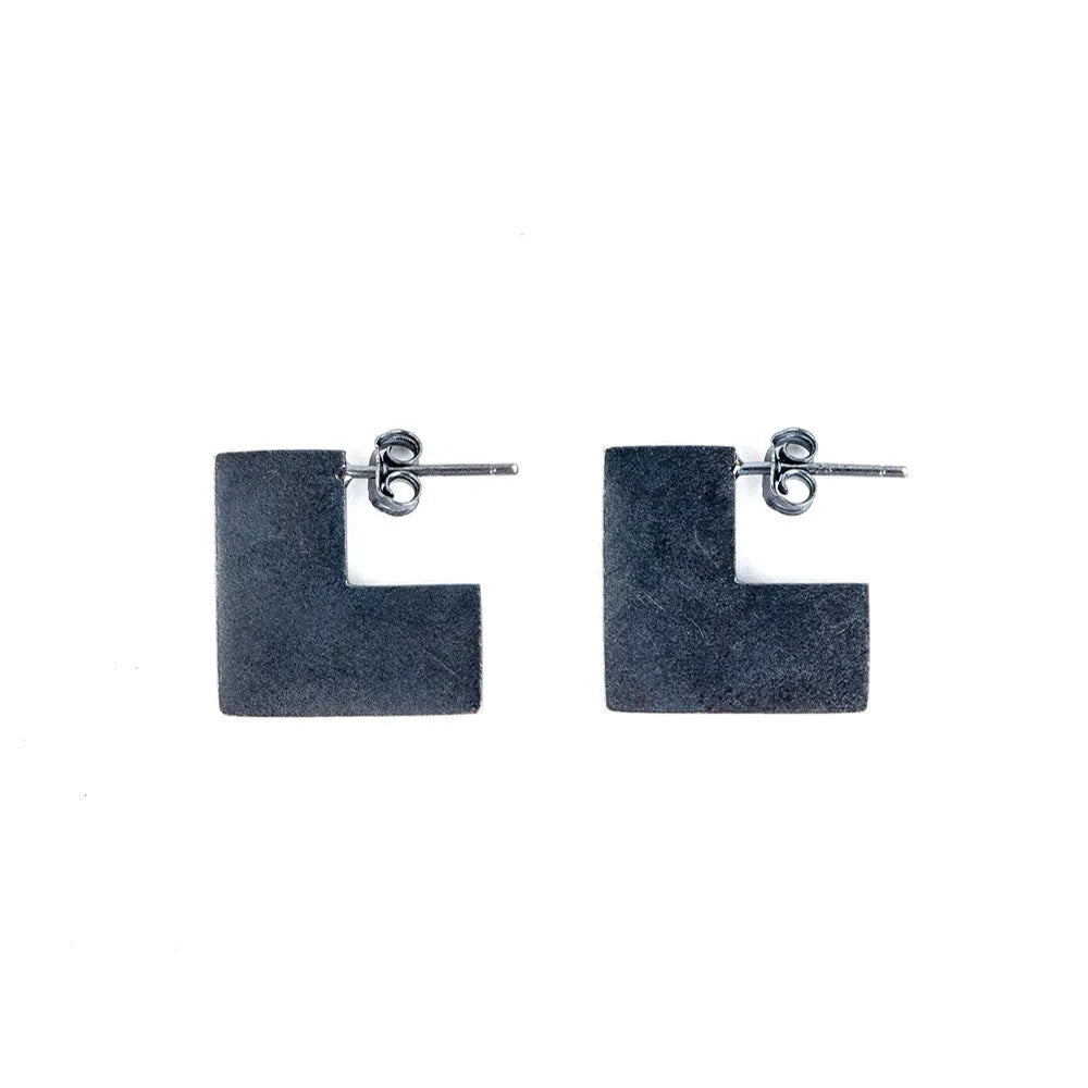 Oxidised black geometric square sterling silver earring ring with minimalist design
