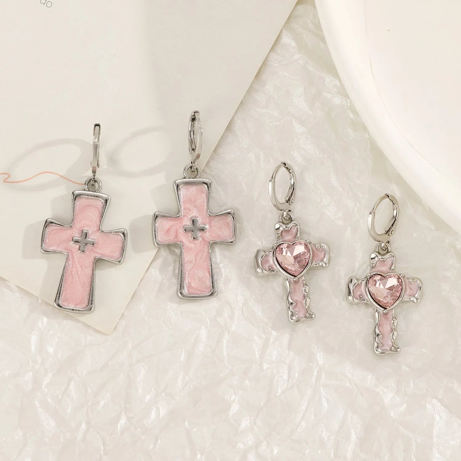 Women's classic alloy earrings with cross and heart motifs and dripping oil finish