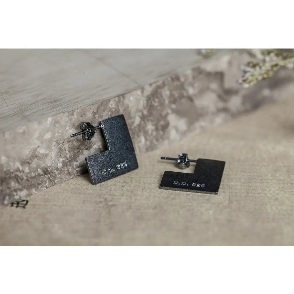 Oxidised black geometric square sterling silver earring ring with minimalist design