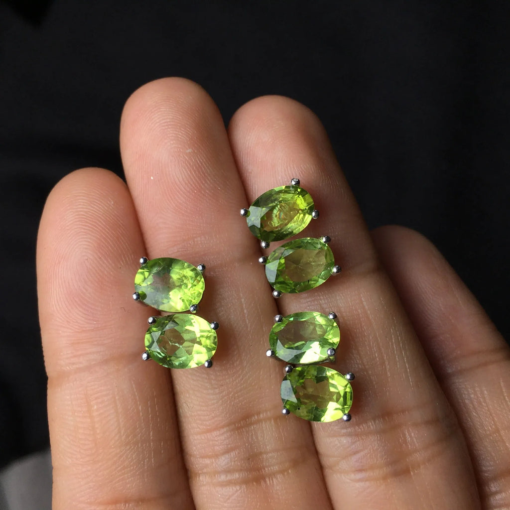 Natural grass green olivine stud earrings in S925 silver with 6×8mm elliptical stone
