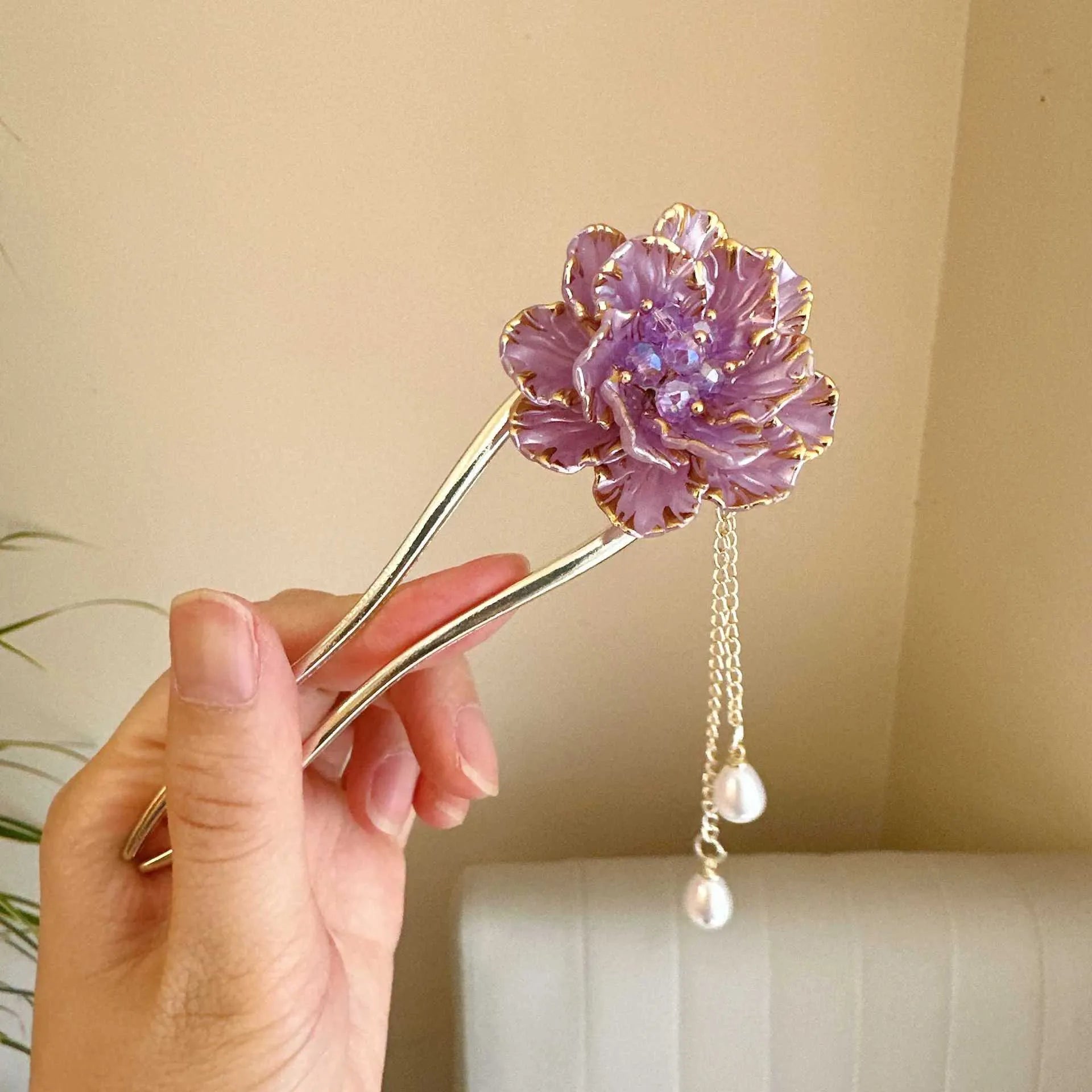Purple and white alloy U-shaped hairpin with detailed peony flower and tassel decoration
