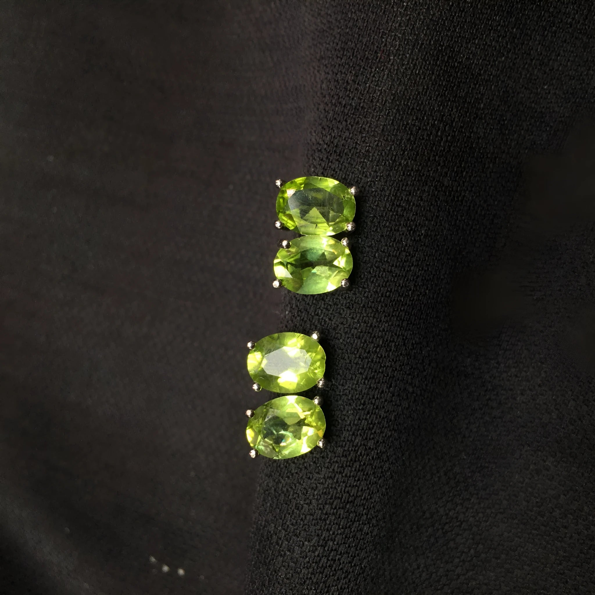 Natural grass green olivine stud earrings in S925 silver with 6×8mm elliptical stone