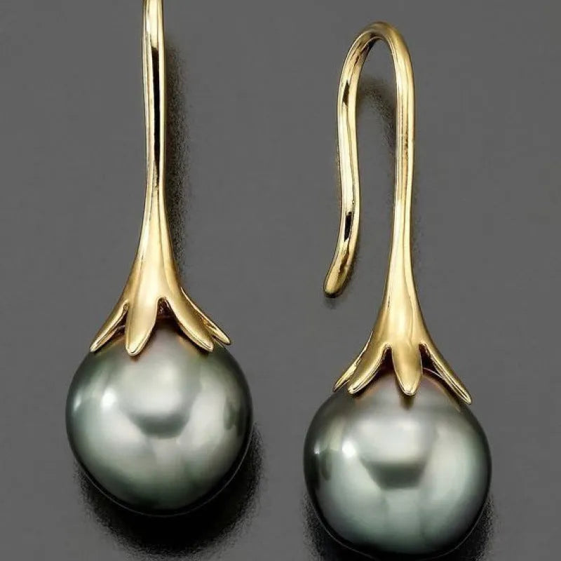 Women's retro fashion earrings with electroplated gold finish and alloy construction