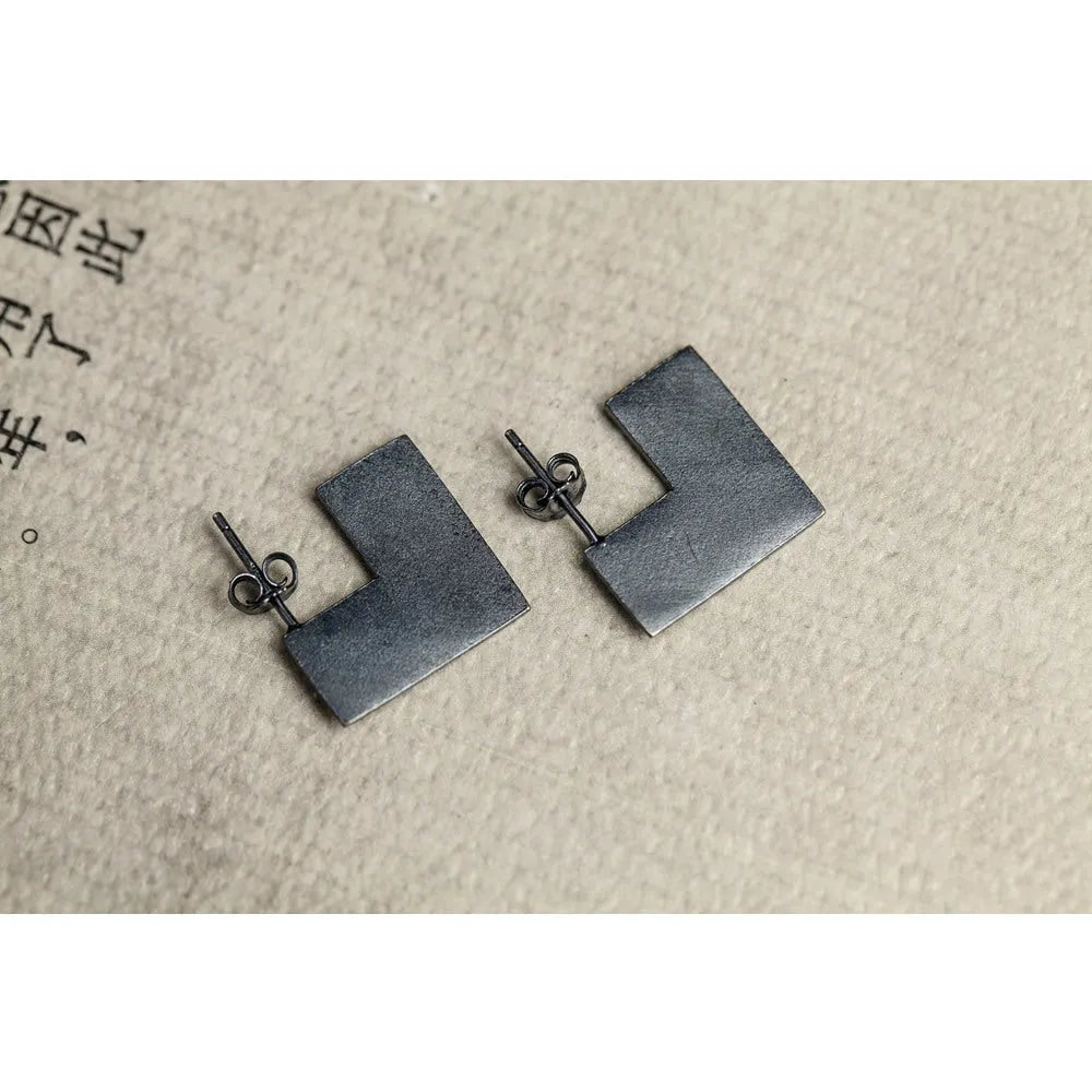 Oxidised black geometric square sterling silver earring ring with minimalist design