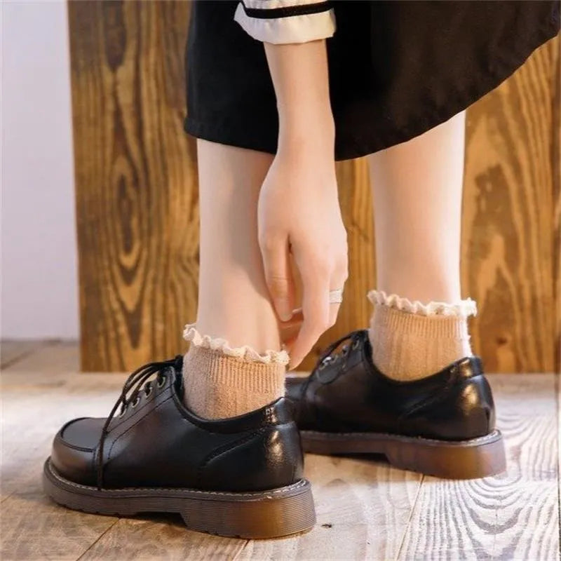 Women's black preppy retro Mary Jane shoes with front lace-up and low square heel