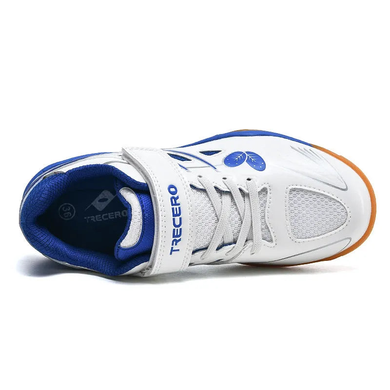 White and blue casual badminton shoes with low-top PVC upper and ribbed non-slip sole