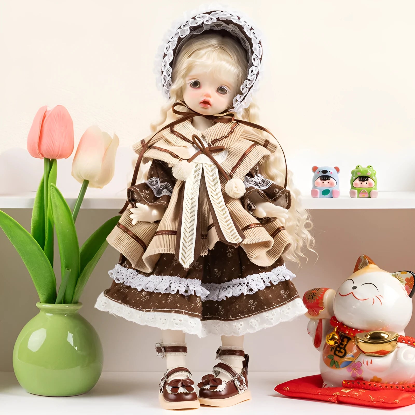 French Entry Lux Wind doll clothes set showing one of ten colour themes for teenager dolls.