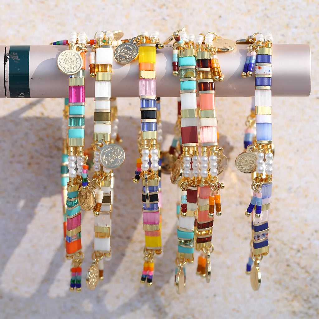 Women's imitation pearl and glass beaded bracelet with European-American styling and manual craftsmanship