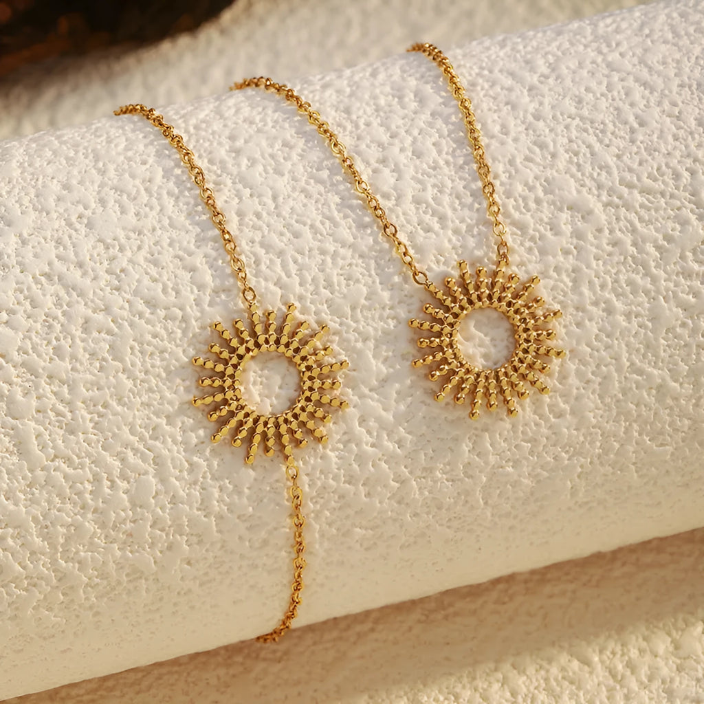 Sunflower-themed women's necklace and bracelet set in yellow gold 14K stainless steel