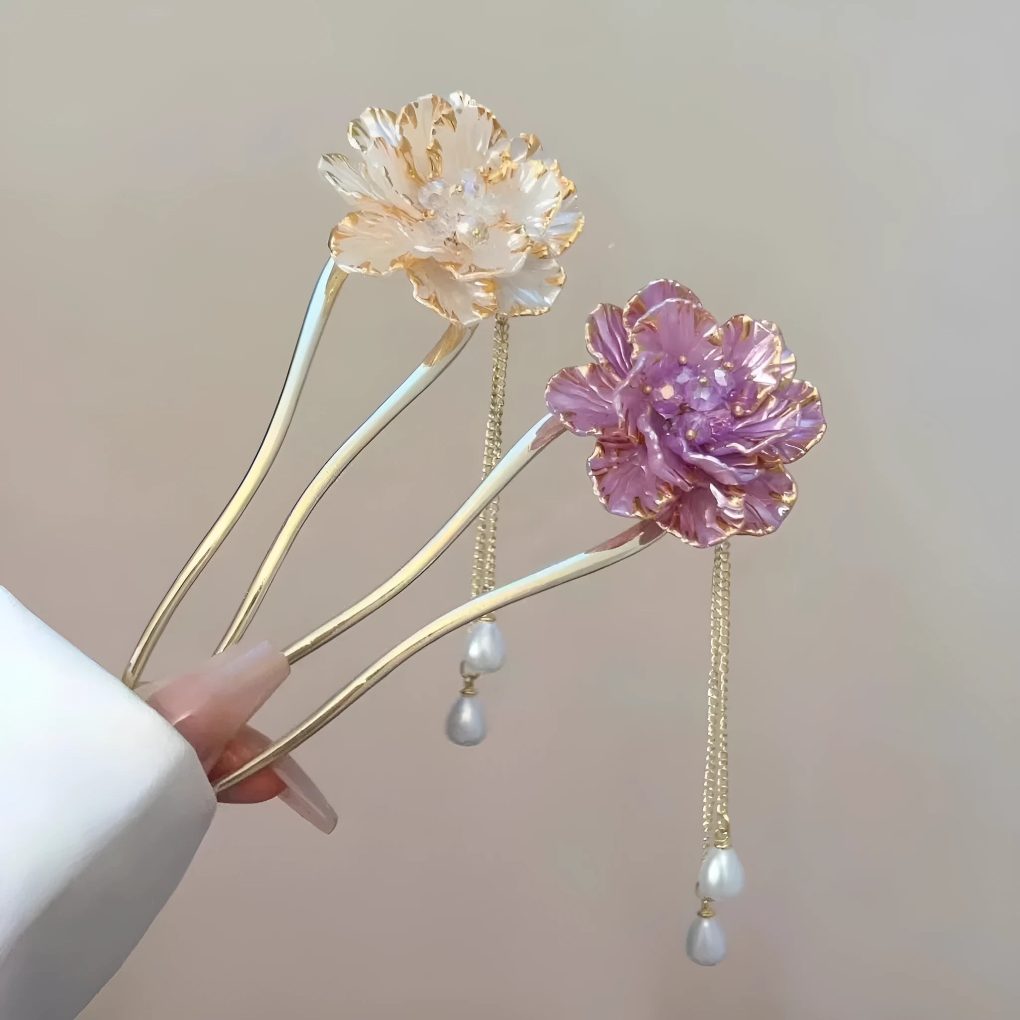 Purple and white alloy U-shaped hairpin with detailed peony flower and tassel decoration