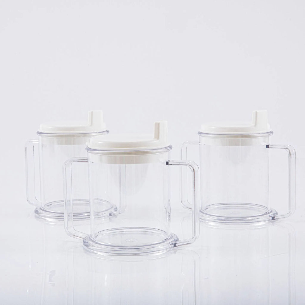 Transparent plastic drinking cup with spill-proof lid, 14cm height