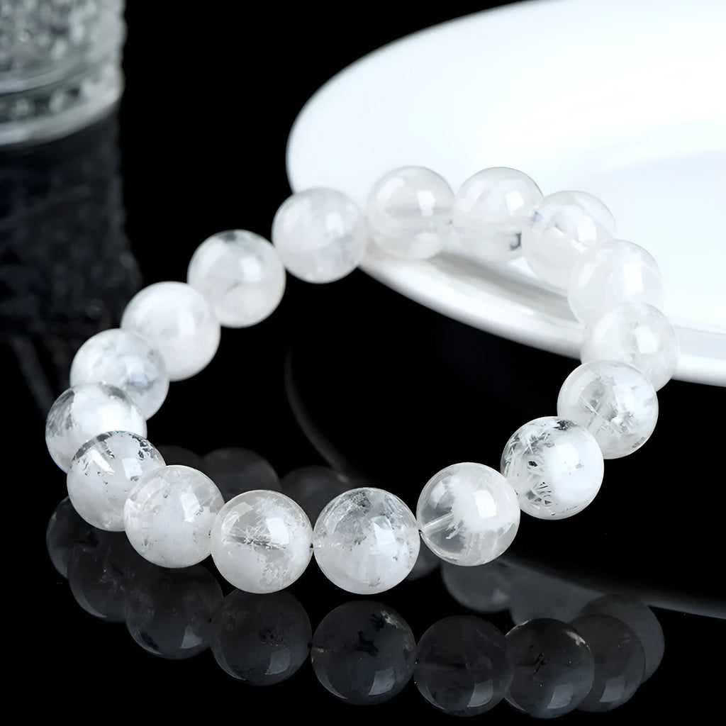 Women's crystal bracelet with natural blizzard snowflake round beads and geometric Ruyi Xiangyun design