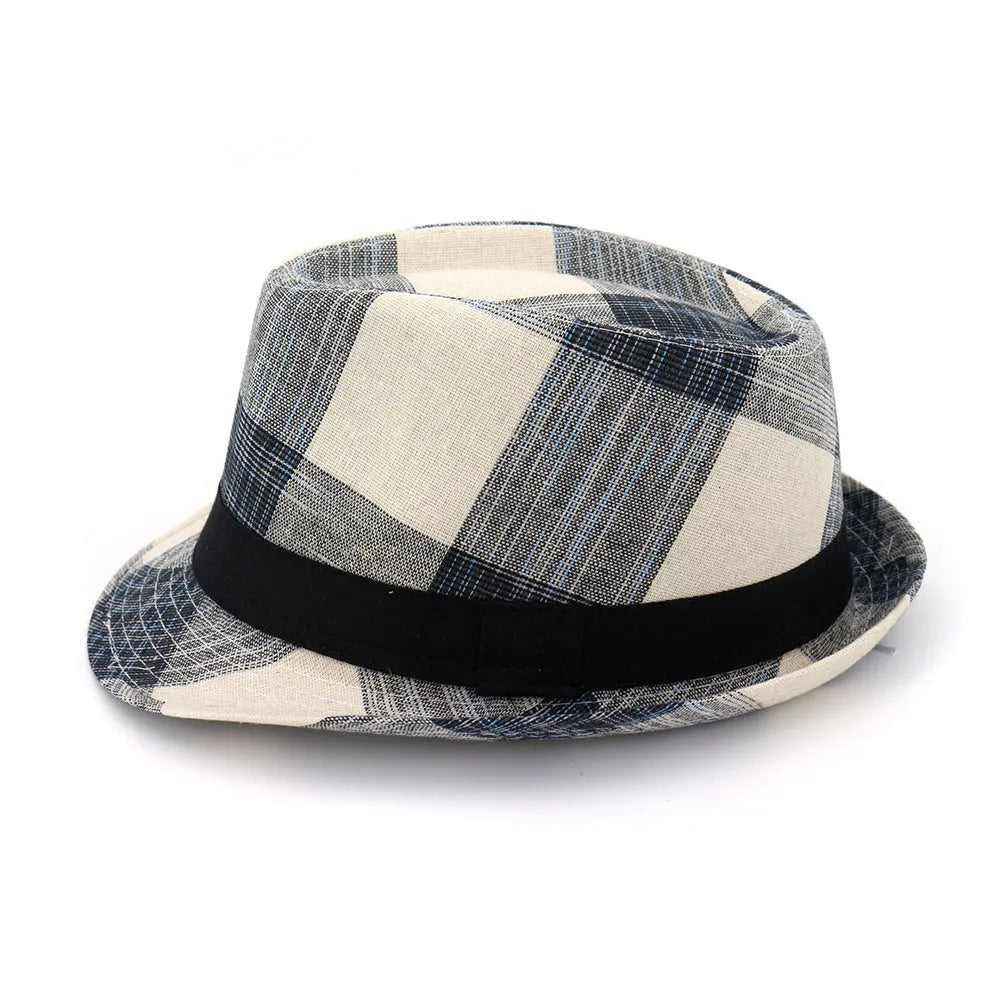 Bell-crown polyester sun hat in black or blue with 58cm circumference and 4.5cm brim