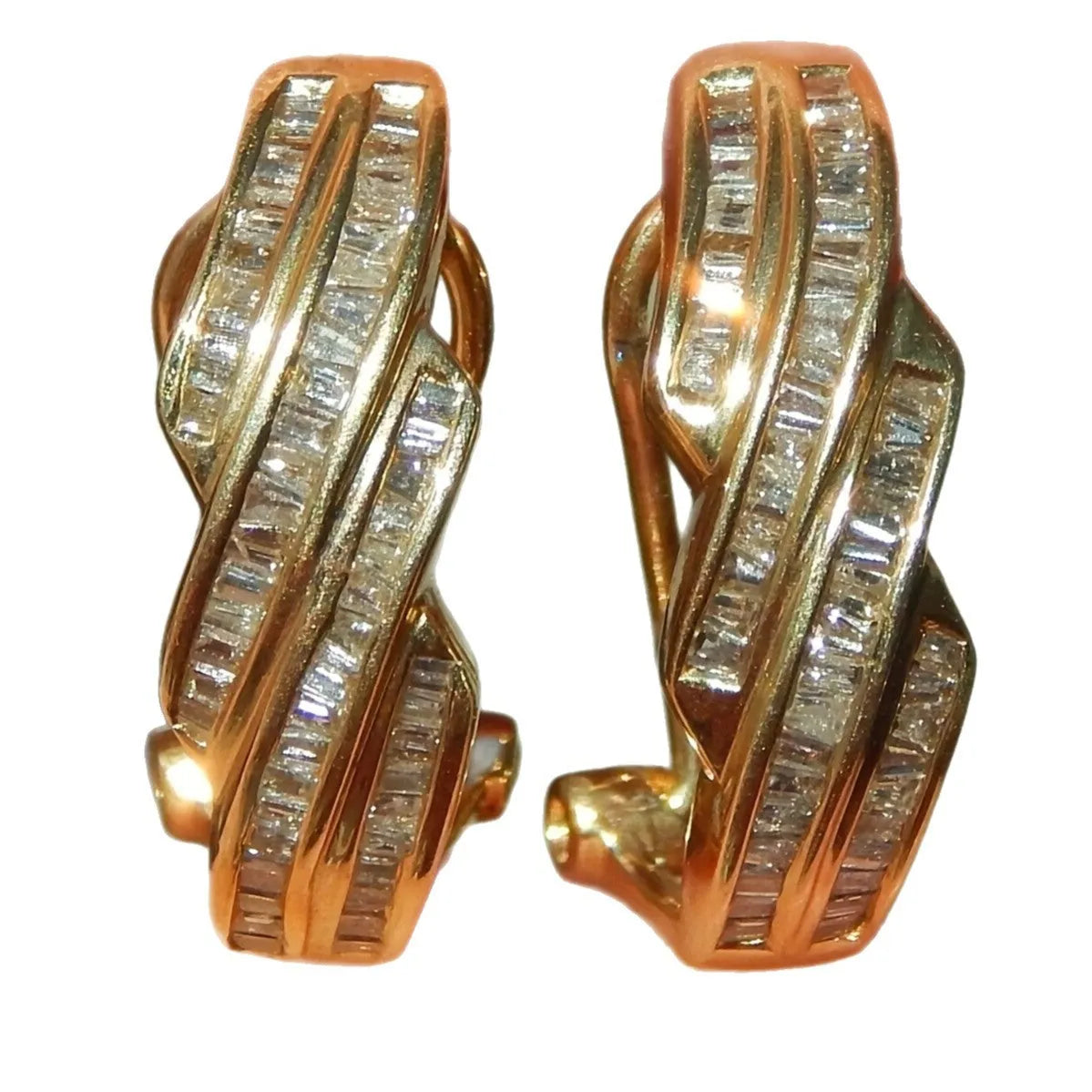 Gold geometric copper earrings with round retro elements for women's fashion