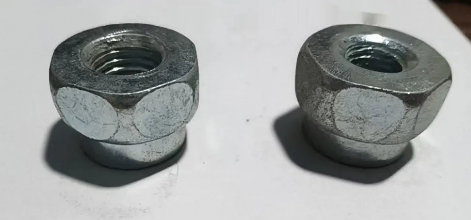 Ouma aluminium weeding head with visible screw thread for grass trimmer attachment.