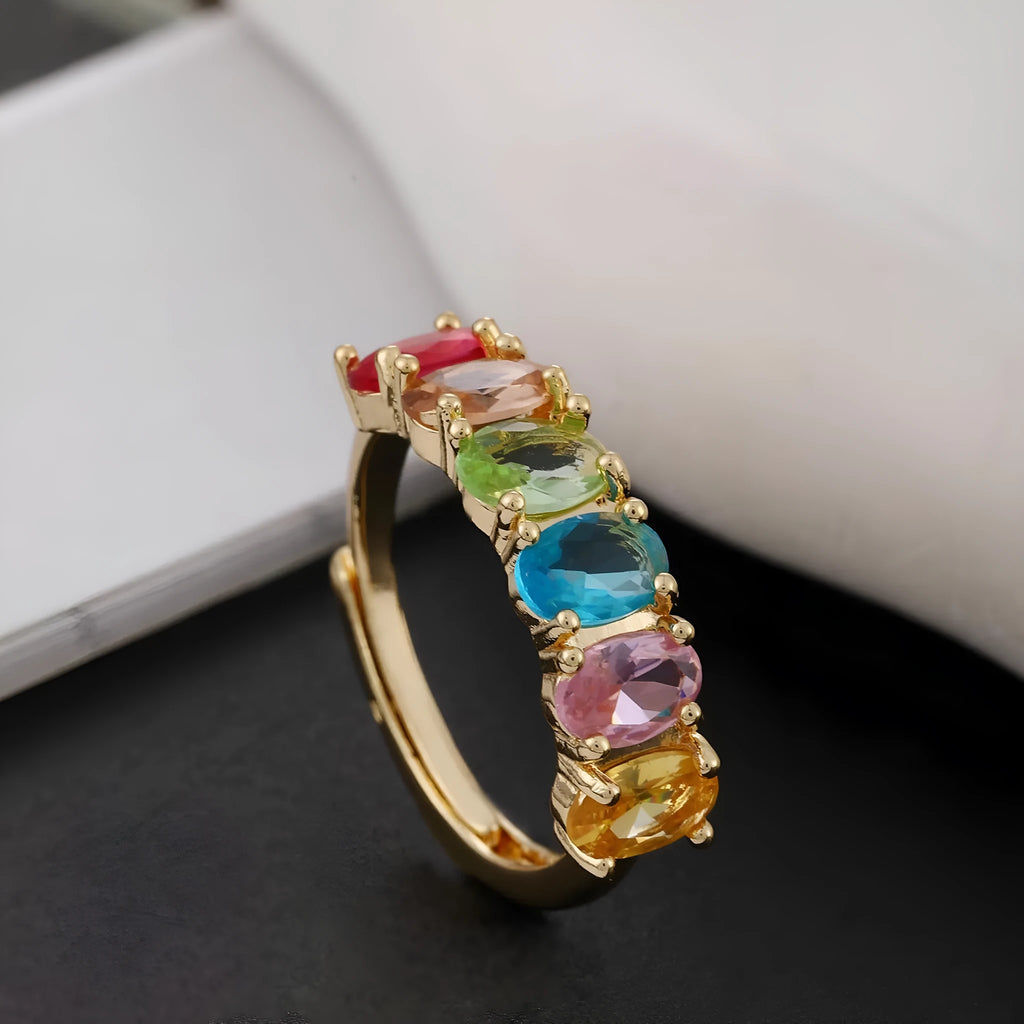 Adjustable gold-coloured zircon ring for women with retro styling