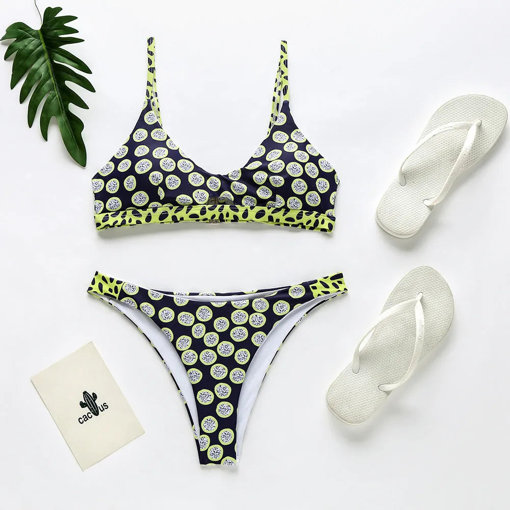 Women's black and white dot polyester bikini swimsuit for swimming